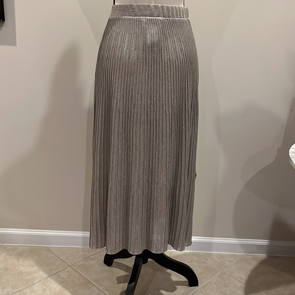 Falconeri Made in Italy Knit Pleated Midi Skirt Pale Gray Silver XS -Small - Picture 4 of 13